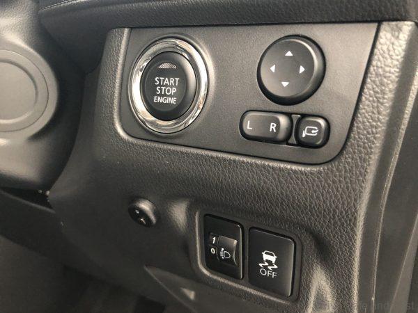 Mitsubishi XPANDER function buttons