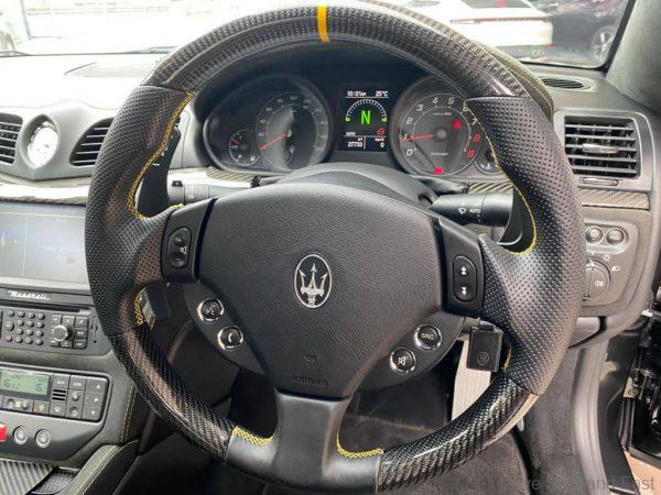 Maserati GranTurismo MC Stradale cockpit