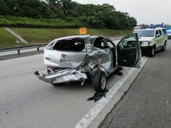 Driving in the wrong direction on the right lane of Sungkai highway