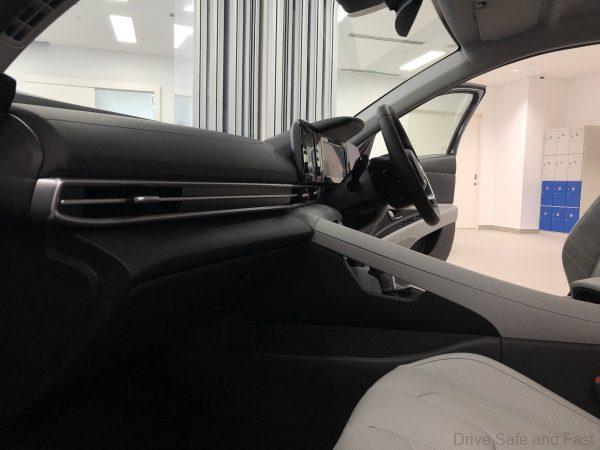 Hyundai Elantra_front individual colour trim