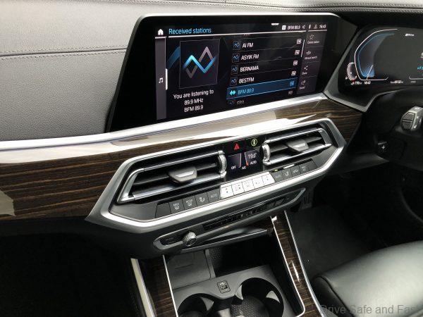 BMW X5 xDrive45e_dashboard