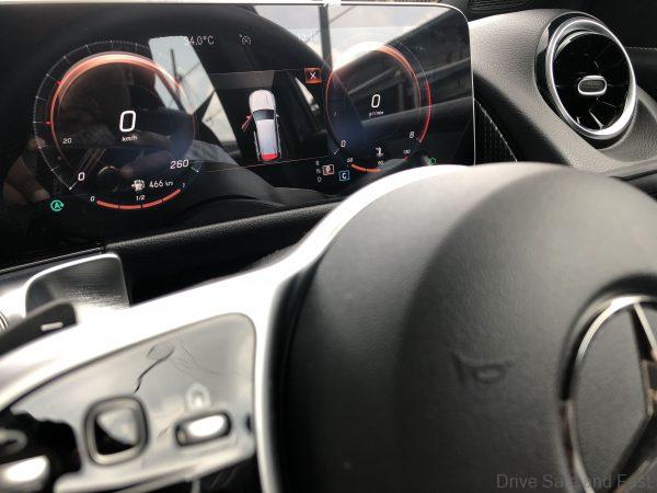 Mercedes-Benz GLB 200_sport mode meter cluster