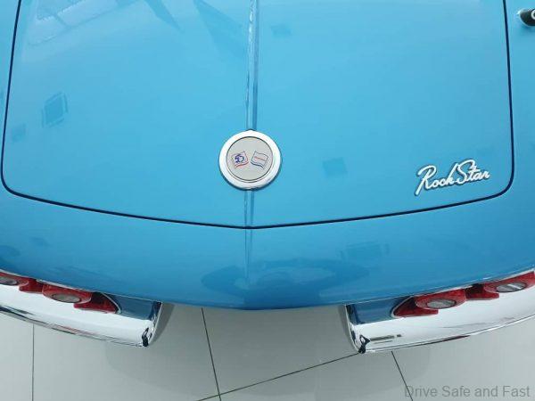Mitsuoka C2 Corvette_badges