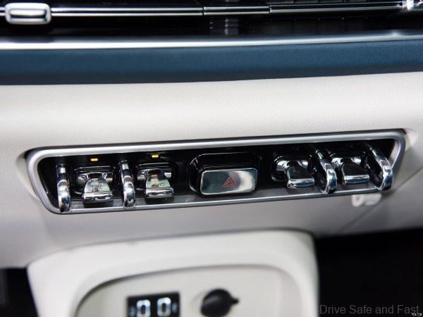 Ora ES11 Good Cat Electric Car_climate control switches