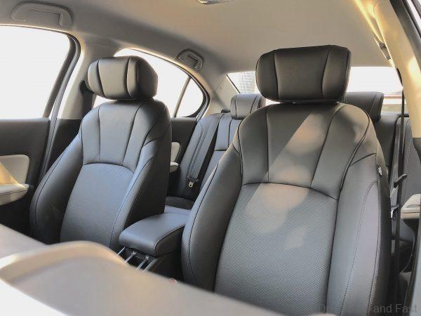 Honda City 1.5 i-VTEC_front seats