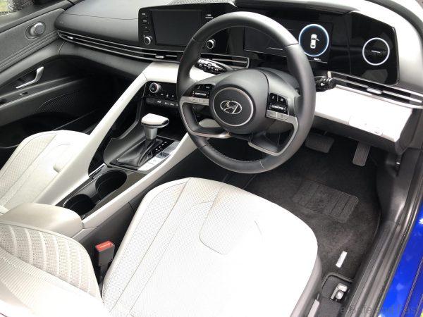 Hyundai Elantra Smartstream_drivers seat