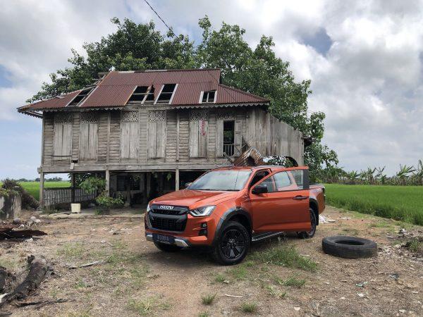 Isuzu D-MAX X-Terrain 3.0L Diesel 4x4_village life