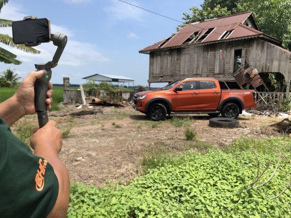 car photography_tripod
