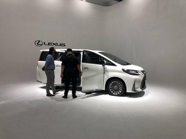 Lexus LM_MPV_2021