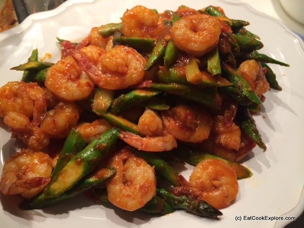 Malaysian Sambal with prawns and British asparagus