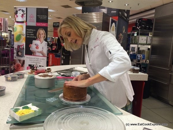 Mich Turner simple cake decorating tips from Cake School 5 Mich Turner making the Rose Ombre Cake