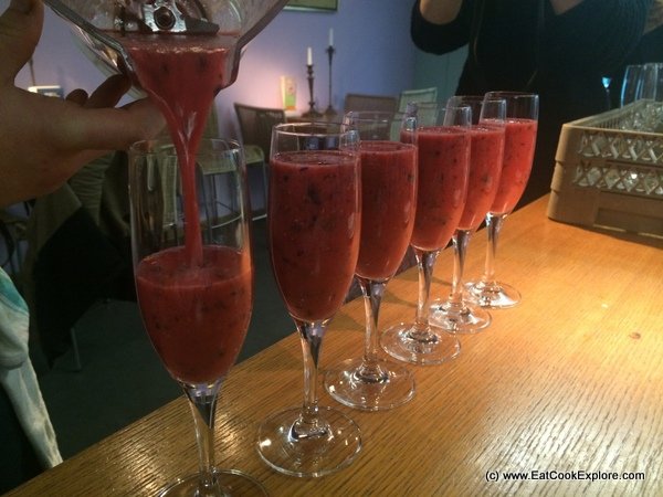 Comvita Manuka Honey with rosemary and berry smoothie Comvita Manuka Honey with rosemary and berry smoothie