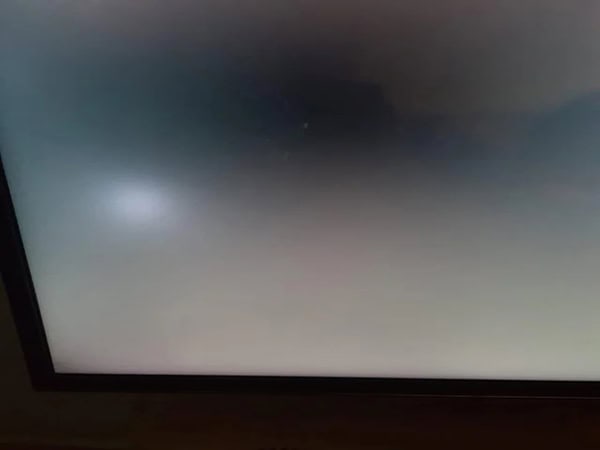 Bright Spots During Dark Screens or No Input