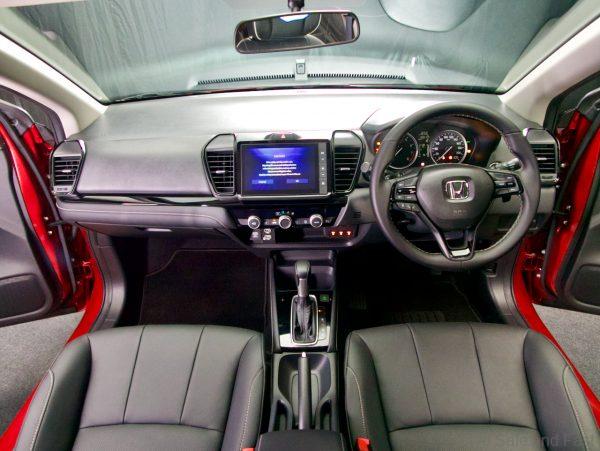 Honda City Hatchback 1.5V interior