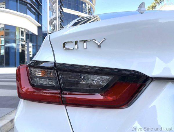 Honda City 1.5 i-VTEC_badge