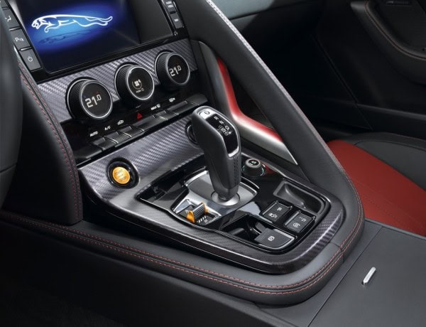 jaguar_f-type_r_coupe_46_1024x768