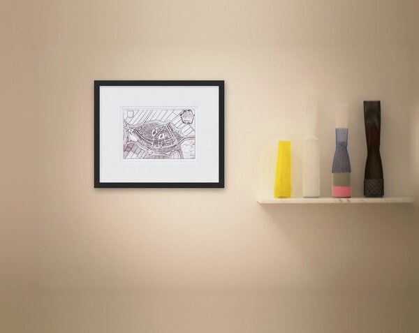 Oude kaart Brielle 1632 Boxhorn ingelijst in zwarte lijst met passe-partout aan de muur
