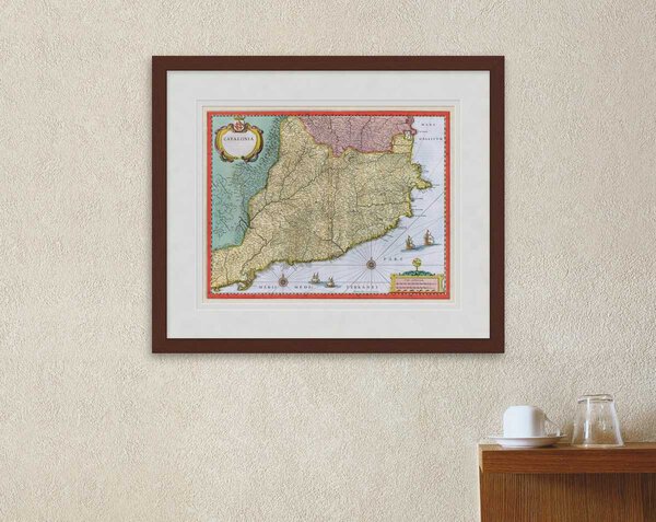 Oude kaart Catalonia (omgeving Barcelona) 1642 Willem Blaeu ingelijst in mahonie lijst met passe-partout aan de muur