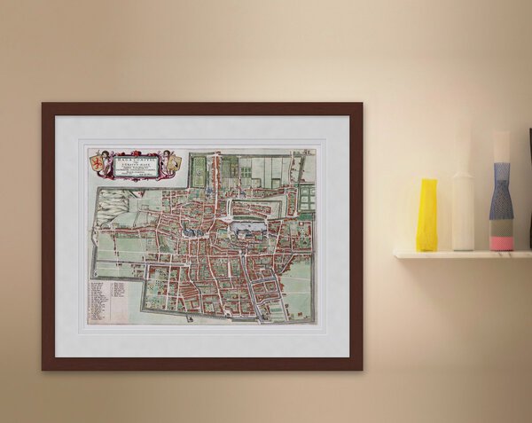 Oude kaart Den Haag 1649 Blaeu ingelijst in mahonie lijst met passe-partout aan de muur