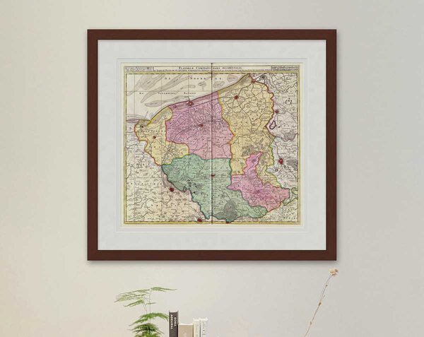 Oude kaart Flandria Comitatus 1695 Visscher ingelijst in mahonie lijst met passe-partout aan de muur