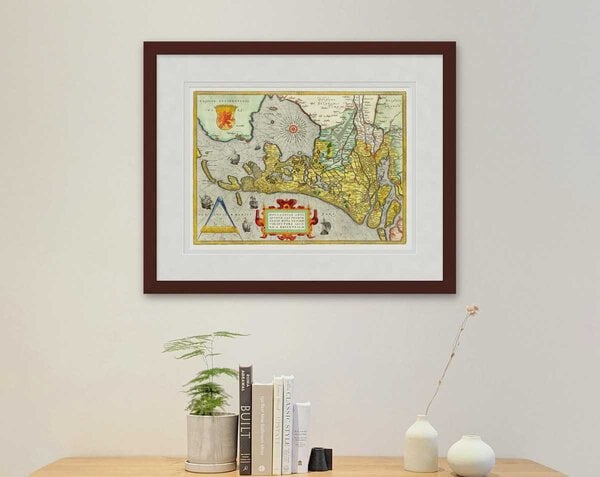 Oude kaart Holland 1584 Ortelius ingelijst in wortelnoot lijst met passe-partout aan de muur
