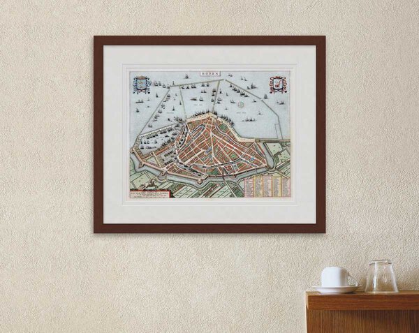 Oude kaart Hoorn 1649 Blaeu ingelijst in mahonie lijst met passe-partout aan de muur