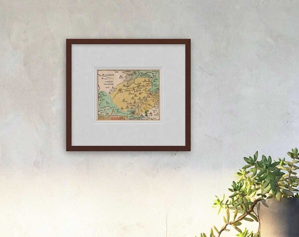 Oude kaart Noord Limburg en Peellant 1598 Heyns ingelijst in mahonie lijst met passe-partout aan de muur