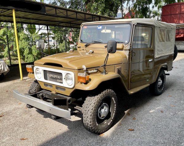 Toyota BJ 40_front
