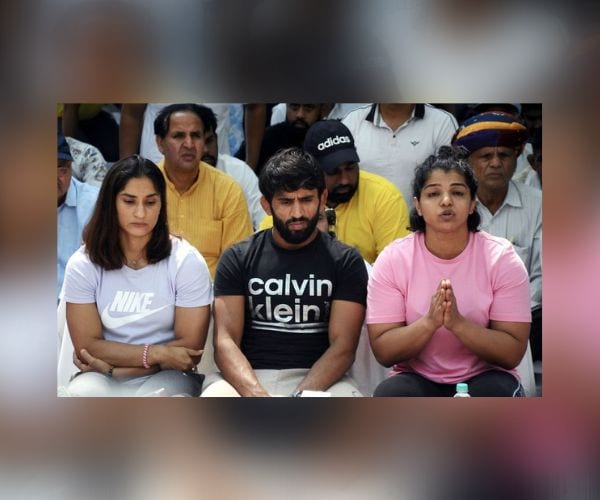 Women wrestlers' protest at Jantar Mantar