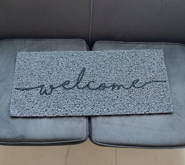 Felpudo "Welcome" Gris con Letras Cursivas 70x30cm - Imagen 2