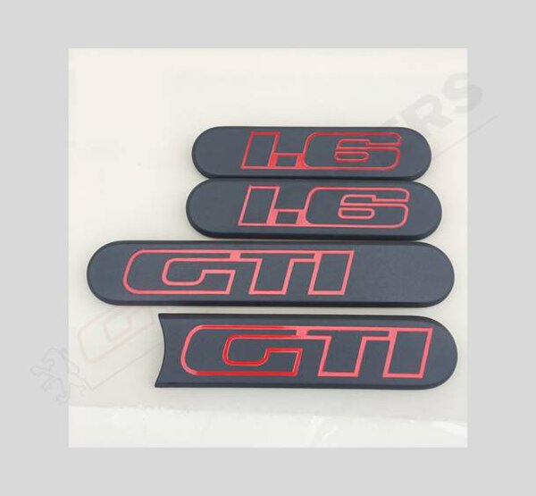 Ensemble de 4 enjoliveurs 1.6 GTI Gris Anthracite en relief