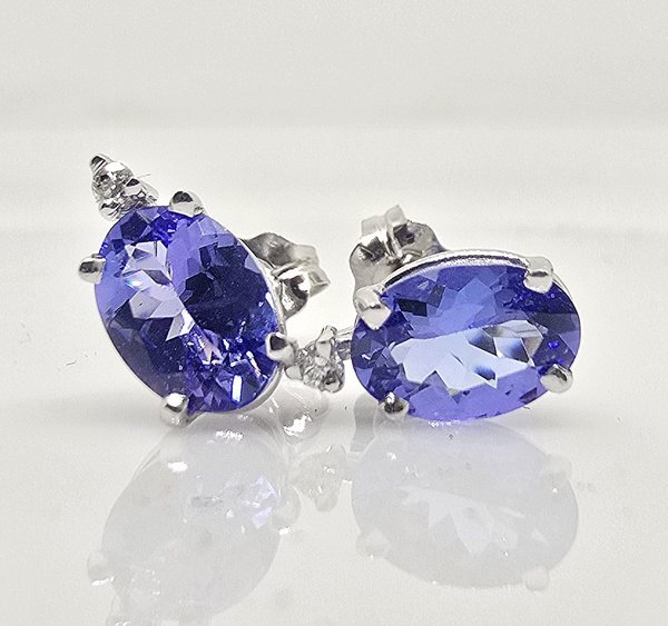 14k 1.64ctw Tanzanite With Accent Diamond Studs