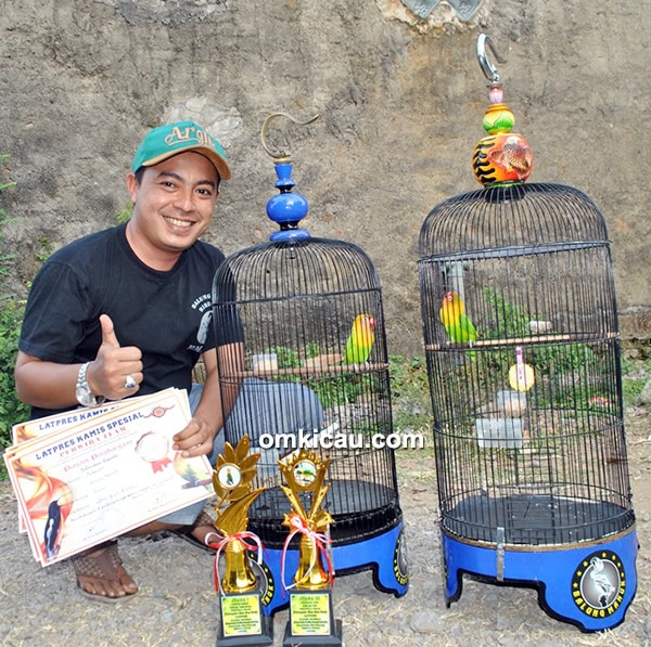 Om Mahendra dan lovebird Widuri