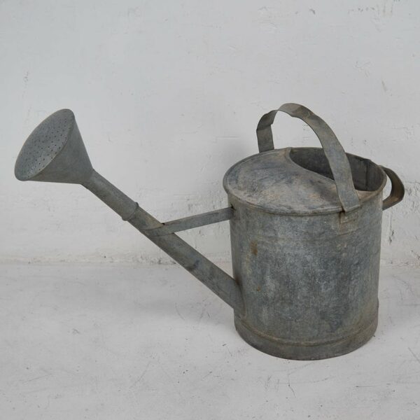 Antique metal watering can (c.1920)