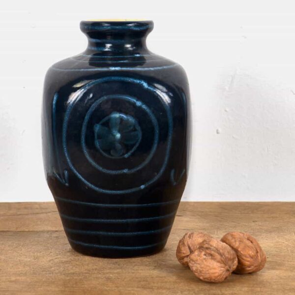 Vase de style vintage bleu indigo (c.1960)
