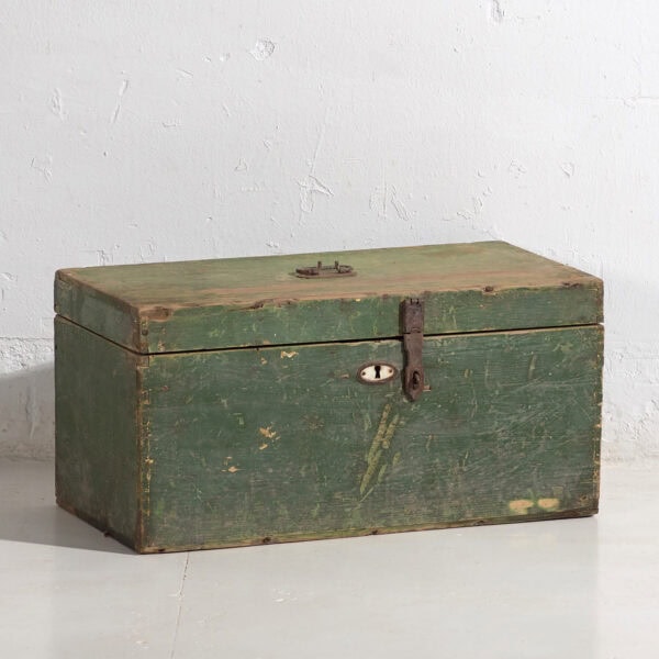 Ancien coffre en bois massif vert (c.1920) #3