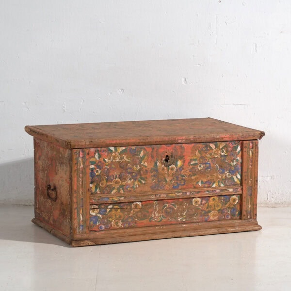 Antiguo baúl pintado con motivos florales (c.1920) #32