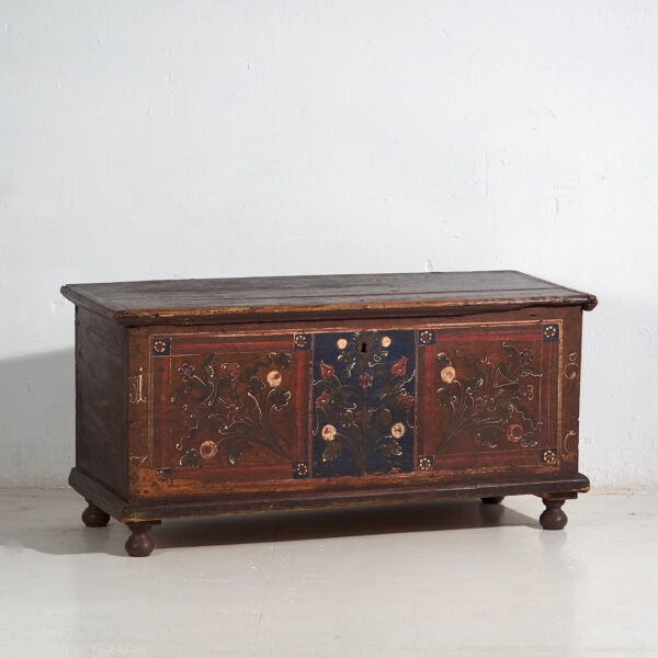 Antiguo arcón pintado con detalles florales (Año 1870) #32