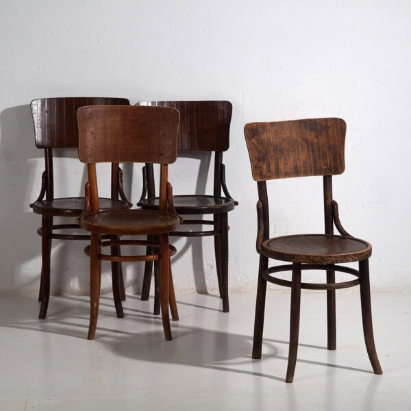 Antiguas sillas de comedor de madera curvada (c.1920). Conjunto de 4 piezas #1