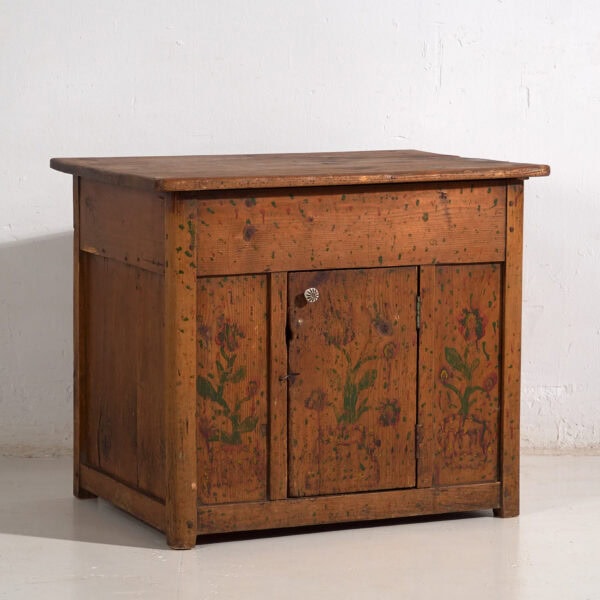 Antique kitchen cabinet with floral details (c.1920) #7