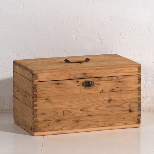 Coffre ancien en bois massif (c.1920) #6