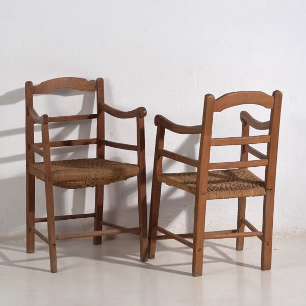 Butacas antiguas de madera de roble (c.1900). Conjunto de 2 piezas