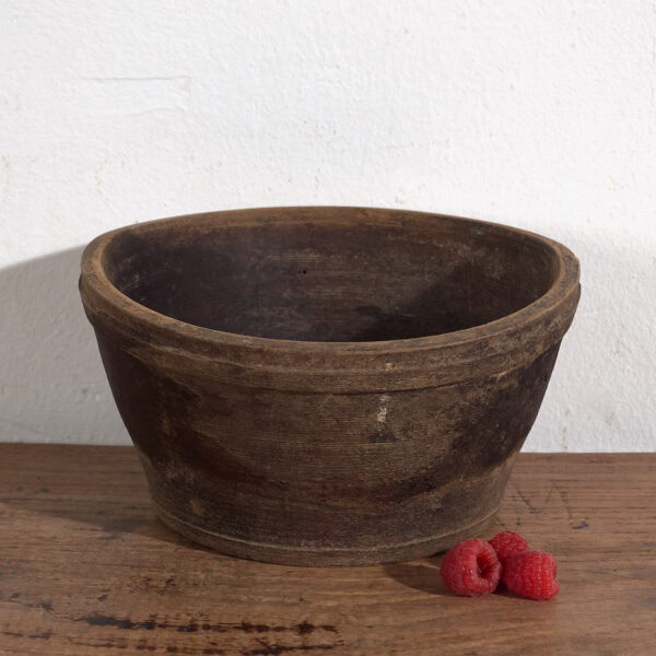 Pequeño bol antiguo de tonos oscuros (c.1900) #27
