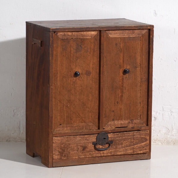 Mueble japonés antiguo mizuya ko-dansu en cedro, periodo Meiji–Taishō (c. 1890–1925) #39