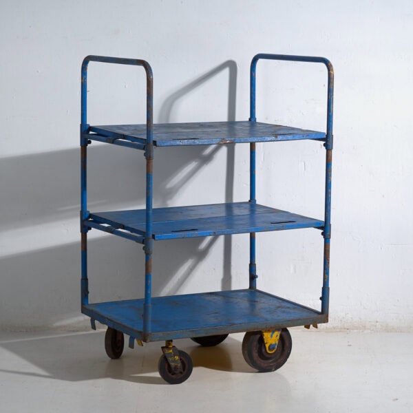 Carro industrial azul de metal – Trolley de fábrica europeo – circa 1950 #1