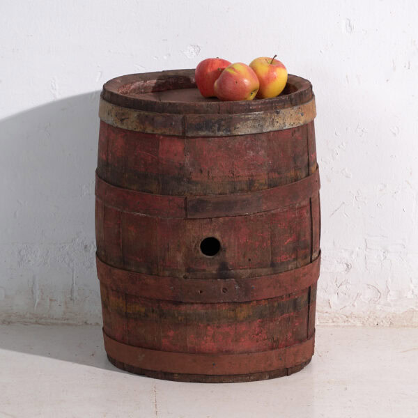 Barrica antigua en madera con aros de hierro – Hungría, circa 1930