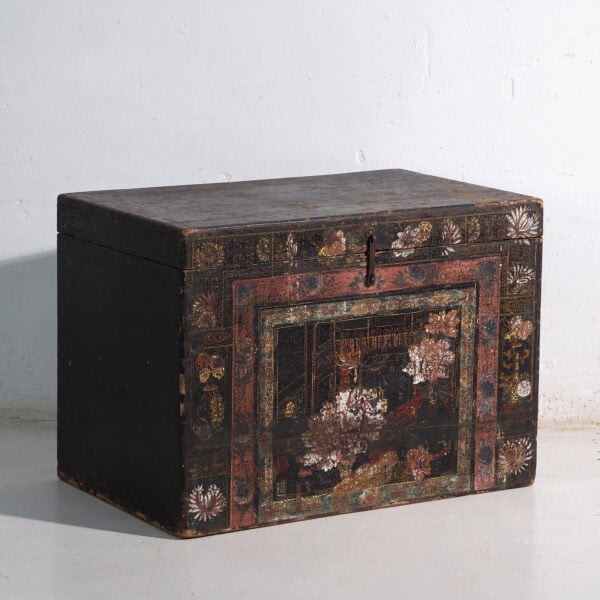 Baúl antiguo pintado en madera de pino – China, circa 1900