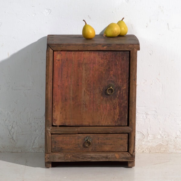 Mueble auxiliar antiguo en madera pintada – China, circa 1900