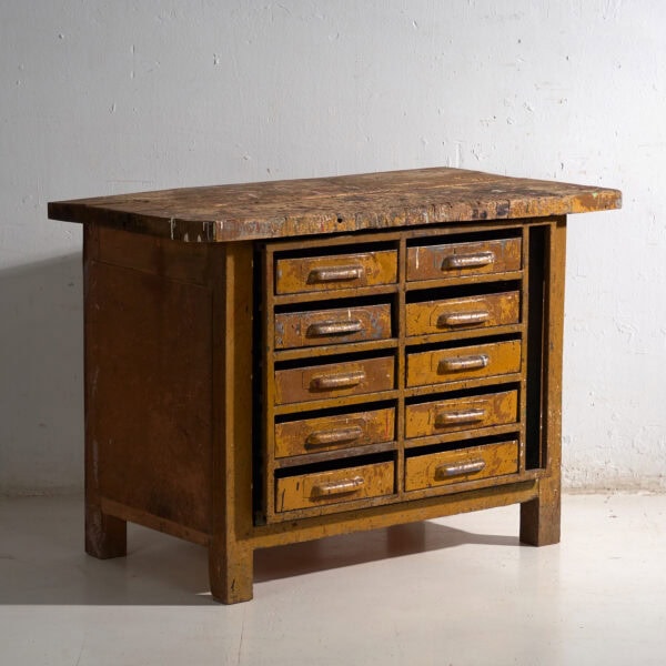 Mueble industrial de cajones en pino y hierro – Europa central, circa 1950