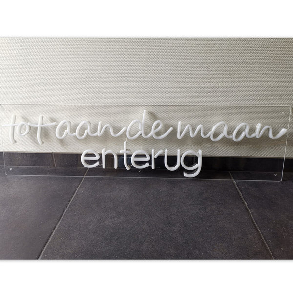 Neon | Tot aan de maan - en terug - Afbeelding 4